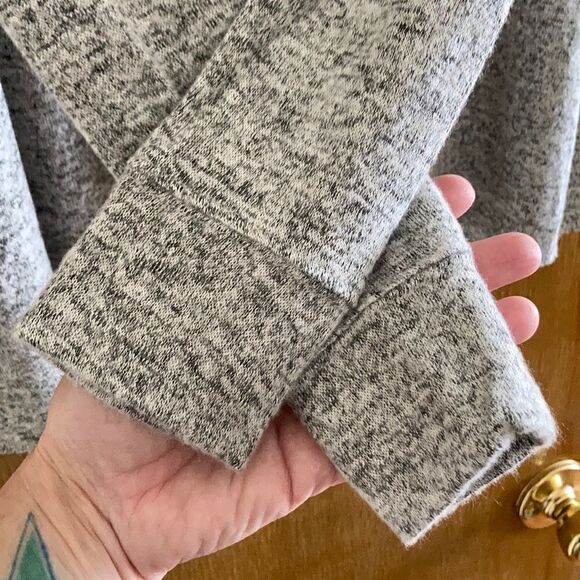 Betsey Johnson Performance Cowl Neck L/S - Picture 7 of 9